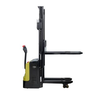 clark electric stacker